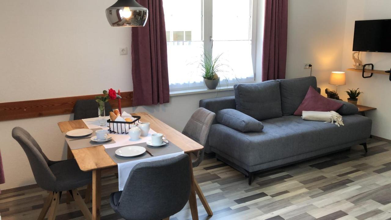 Beim Holzwurm Andy Apartment Sankt Leonhard im Pitztal Luaran gambar